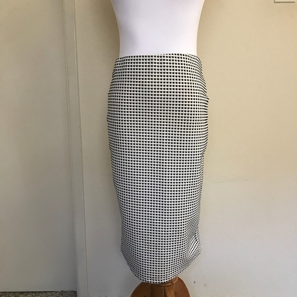 FOREVER 21 plaid pencil skirt